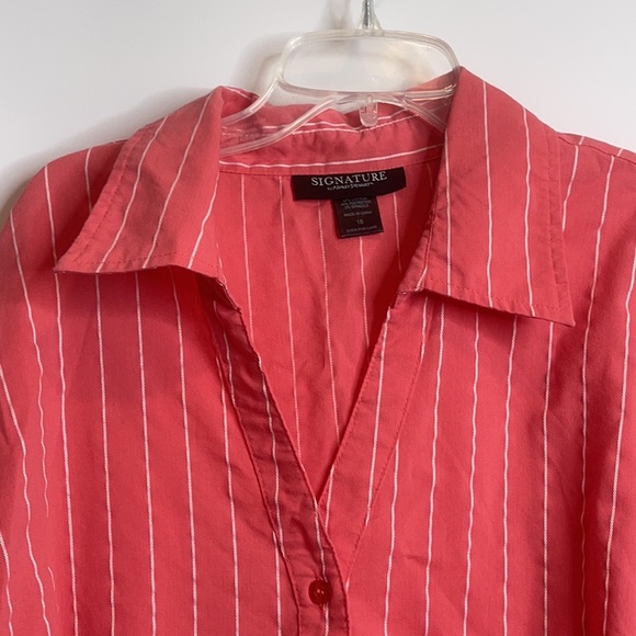 Signature by Ashley Stewart Top 18 PLUS SIZE - Picture 3 of 6